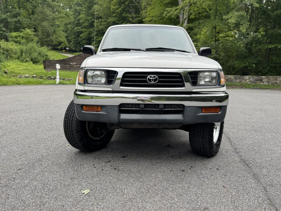 1997 Toyota Tacoma 1st Gen - Image 10 of 31