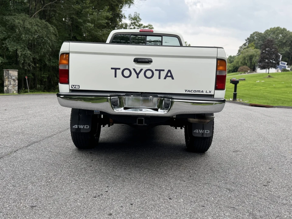 1997 Toyota Tacoma 1st Gen - Image 18 of 31
