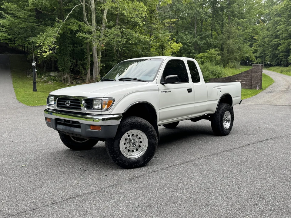 1997 Toyota Tacoma 1st Gen - Image 2 of 31