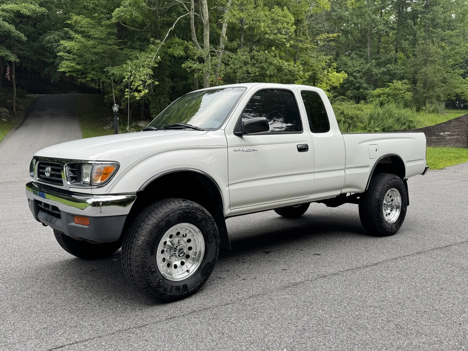1997 Toyota Tacoma 1st Gen - Image 5 of 31