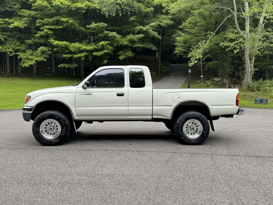 1997 Toyota Tacoma 1st Gen - Image 24 of 31