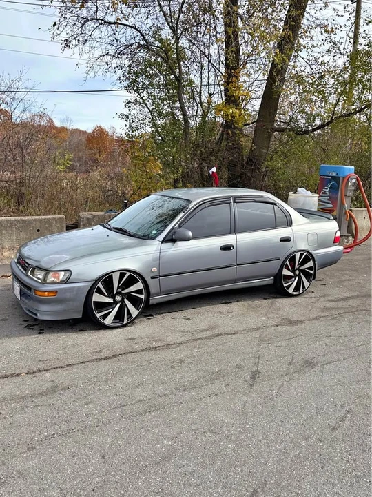 1997 Toyota Corolla 8th Gen - Image 1 of 18