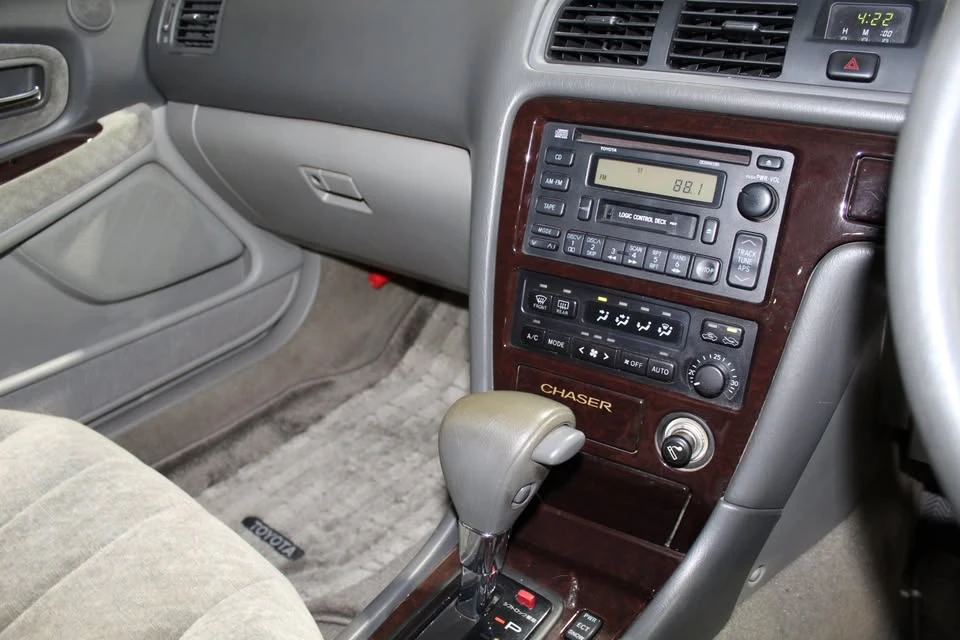 1997 Toyota Chaser 6th Gen - Image 13 of 19