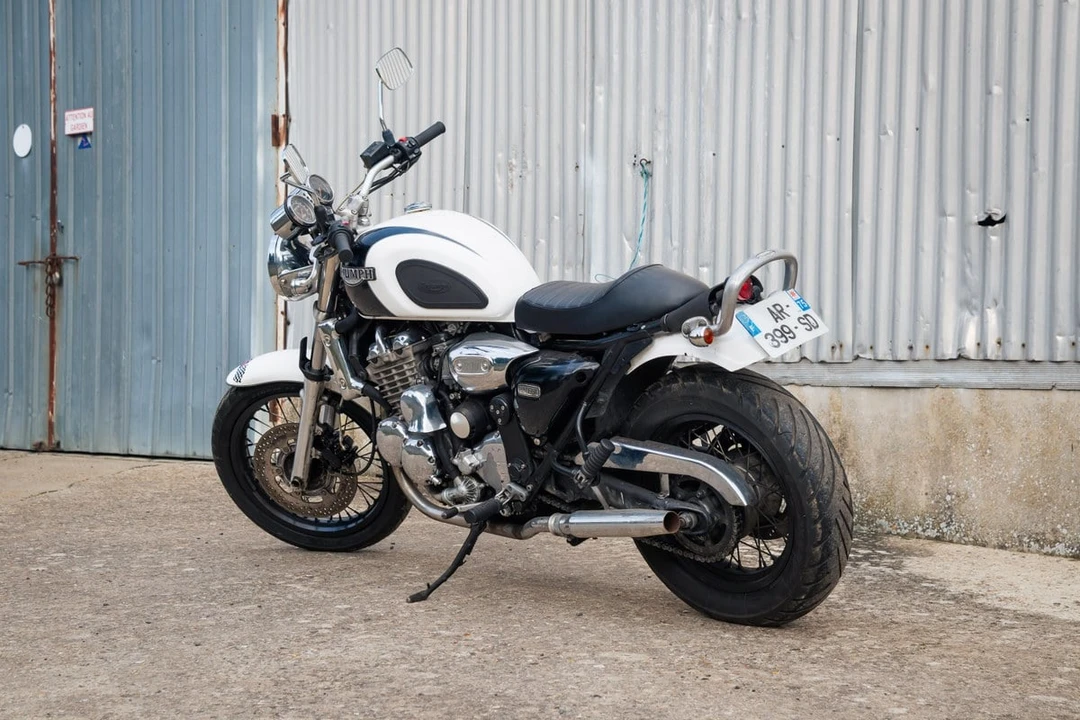 1997 Triumph - Image 9 of 30