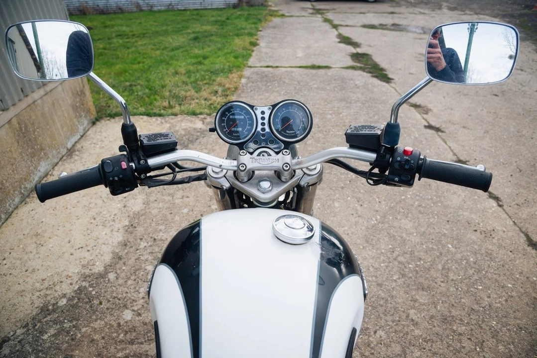 1997 Triumph - Image 21 of 30