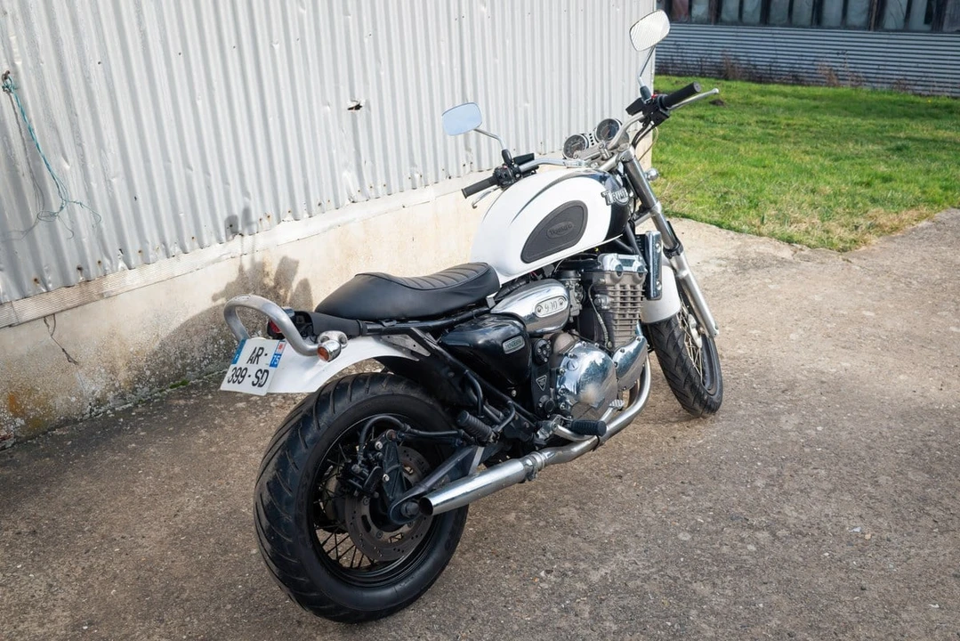 1997 Triumph - Image 14 of 30