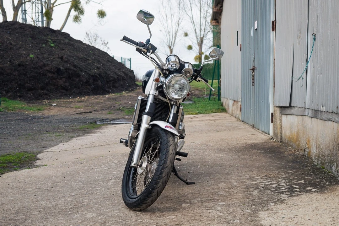 1997 Triumph - Image 4 of 30