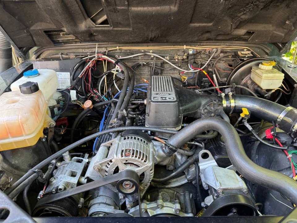 1997 Land Rover Defender 110 - Image 10 of 14
