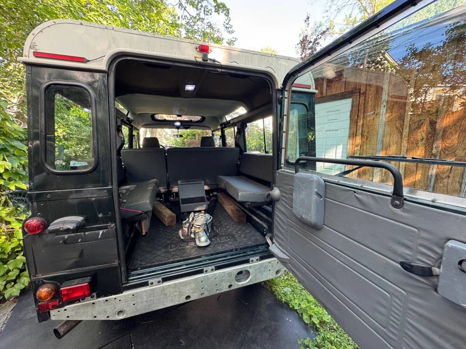 1997 Land Rover Defender 110 - Image 4 of 14
