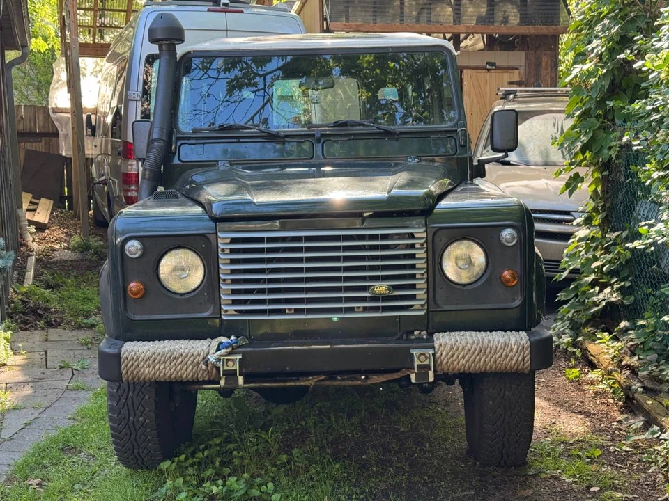 1997 Land Rover Defender 110 - Image 2 of 14