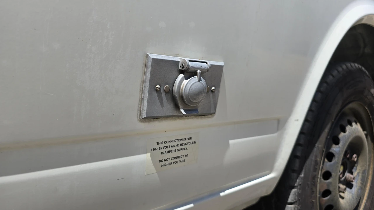 1997 Volkswagen EuroVan - Image 23 of 31
