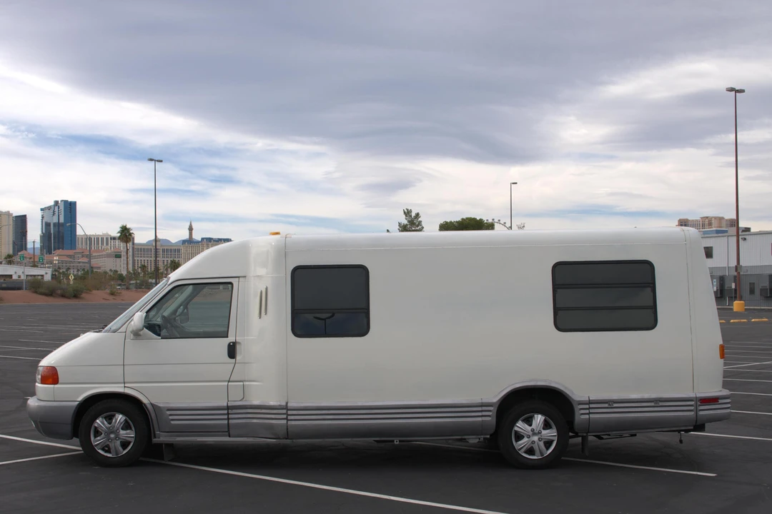 1997 Volkswagen EuroVan - Image 3 of 31