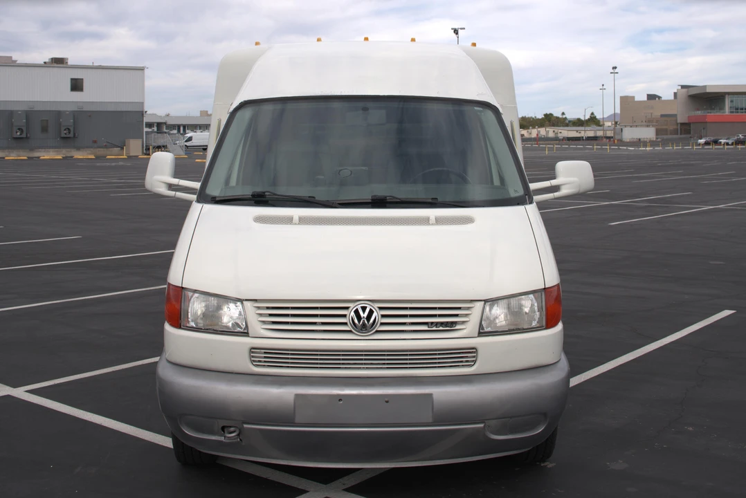 1997 Volkswagen EuroVan - Image 2 of 31