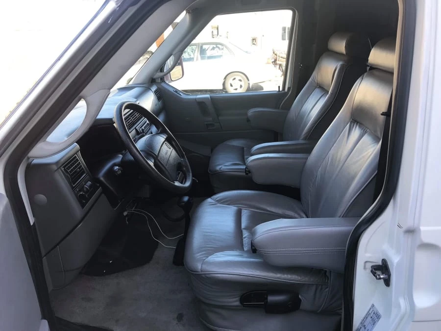 1997 Volkswagen EuroVan - Image 4 of 12