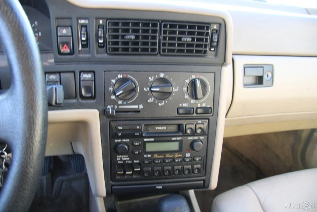 1997 Volvo 850 Turbo - Image 17 of 21
