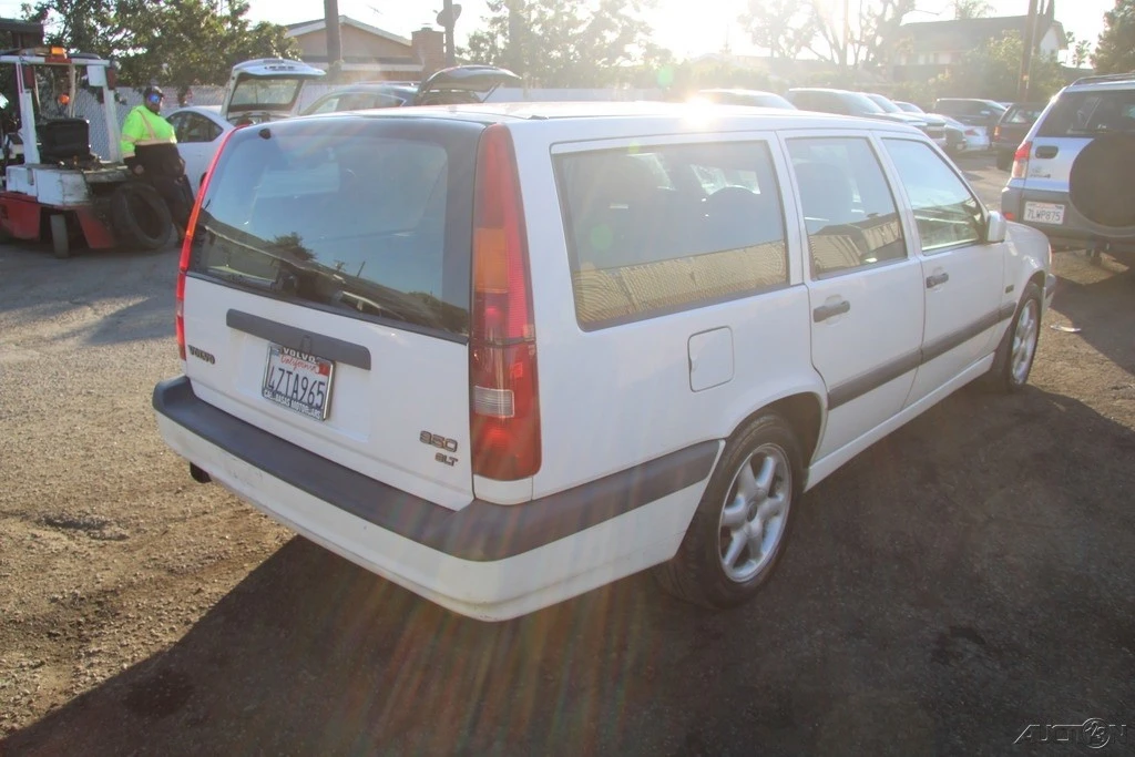 1997 Volvo 850 Turbo - Image 4 of 21
