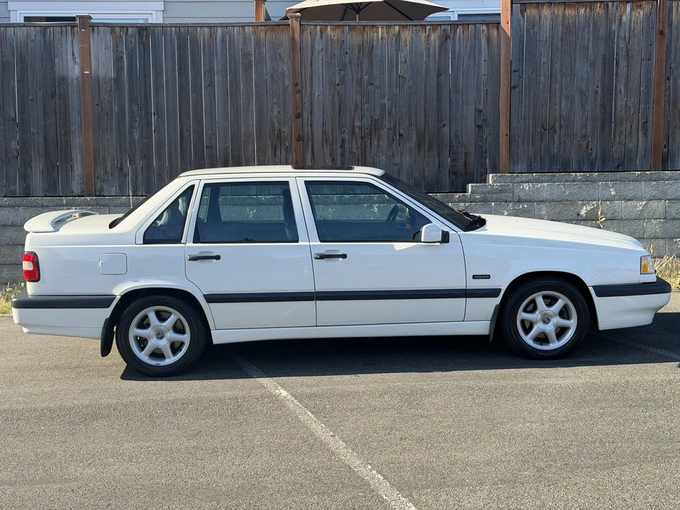 1997 Volvo 850 - Image 8 of 19