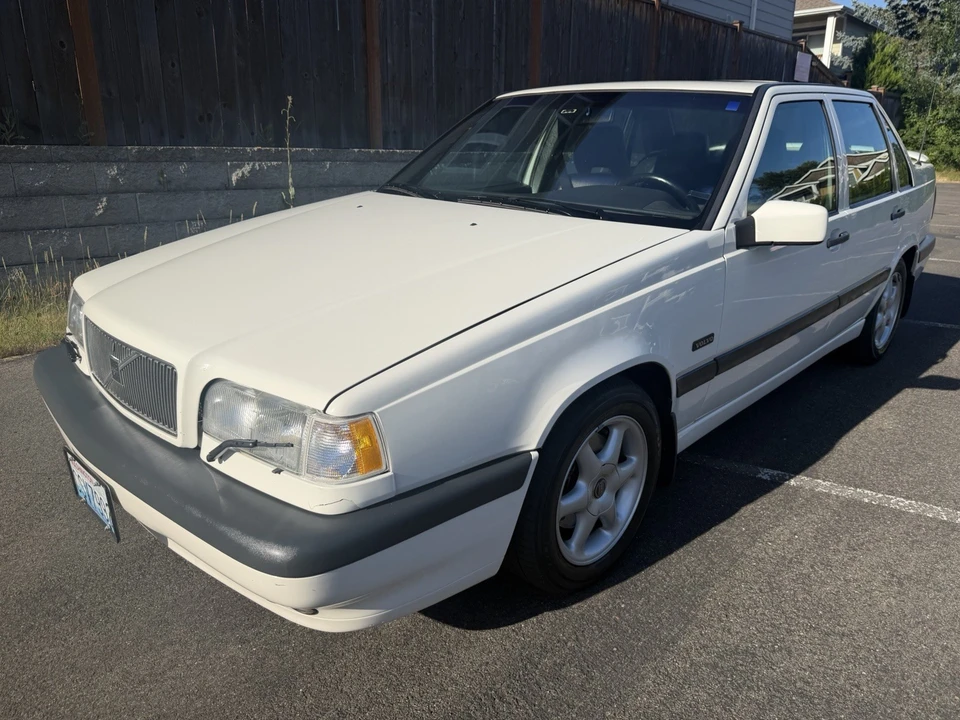 1997 Volvo 850 - Image 10 of 19