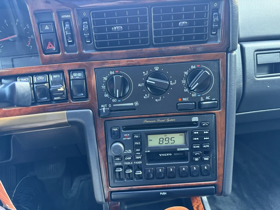 1997 Volvo 850 - Image 12 of 19
