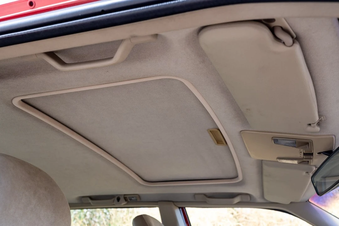 1997 Volvo 850 - Image 24 of 30