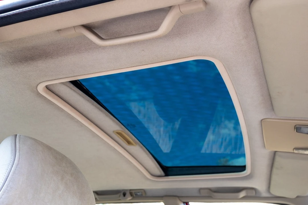 1997 Volvo 850 - Image 29 of 30