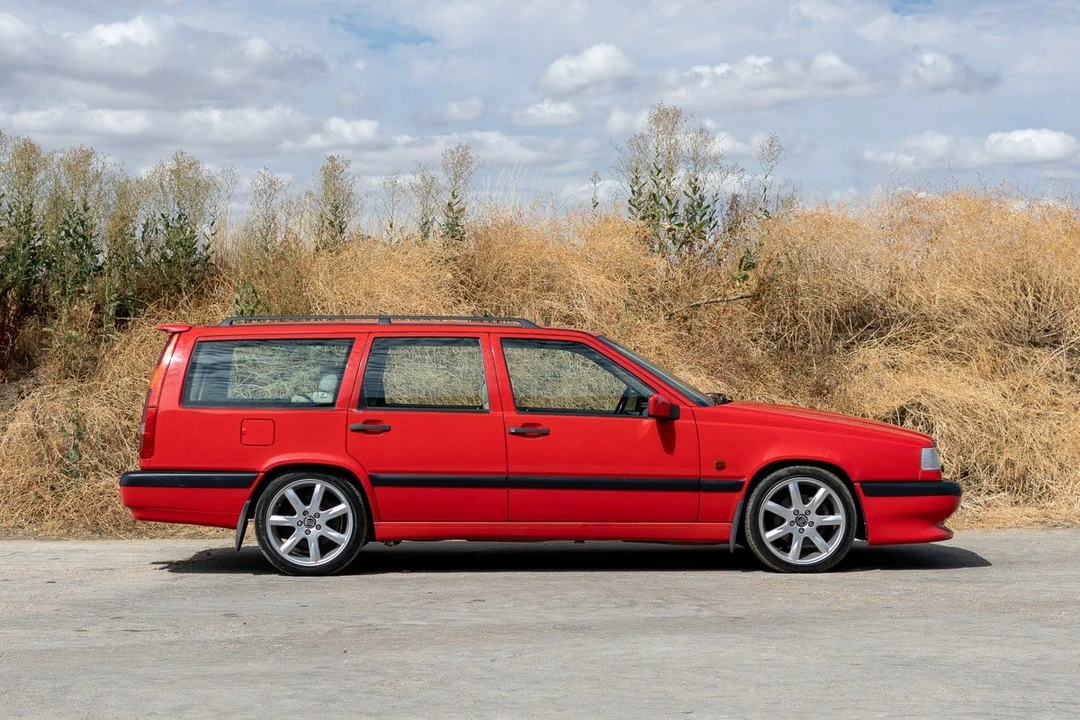 1997 Volvo 850 - Image 2 of 30