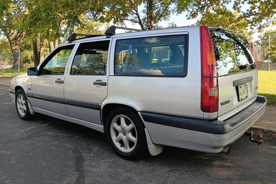1997 Volvo 850 - Image 4 of 31