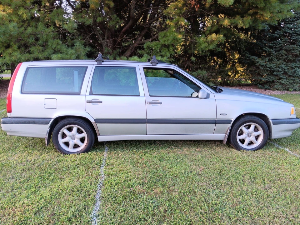 1997 Volvo 850 - Image 14 of 31