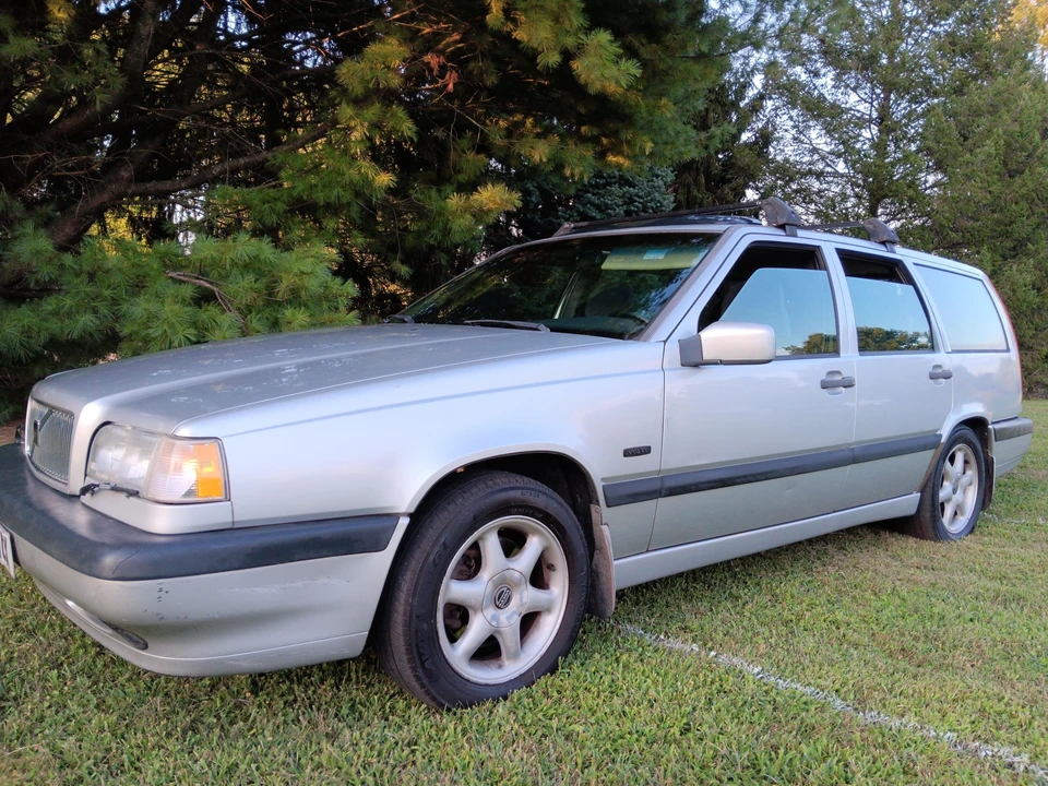 1997 Volvo 850 - Image 7 of 31