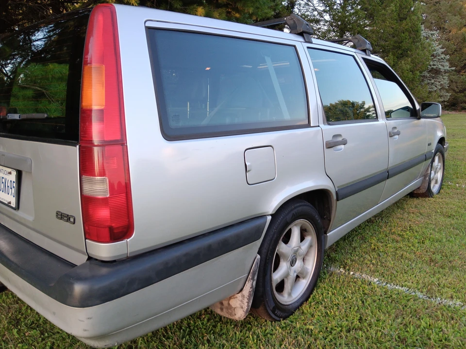 1997 Volvo 850 - Image 13 of 31