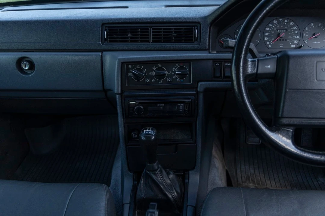 1997 Volvo 940 - Image 18 of 30
