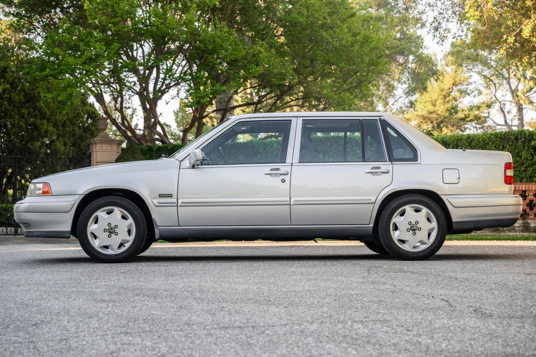 1997 Volvo S90 - Image 3 of 31
