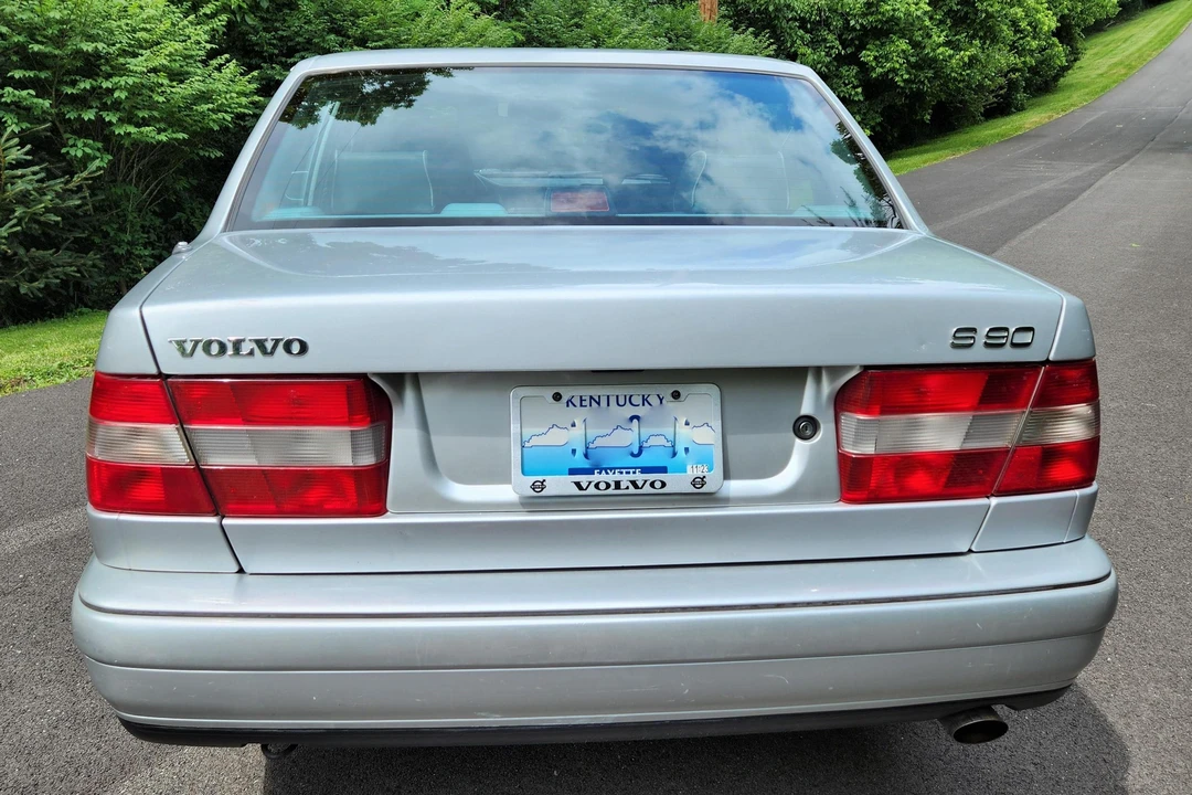 1997 Volvo S90 - Image 5 of 31