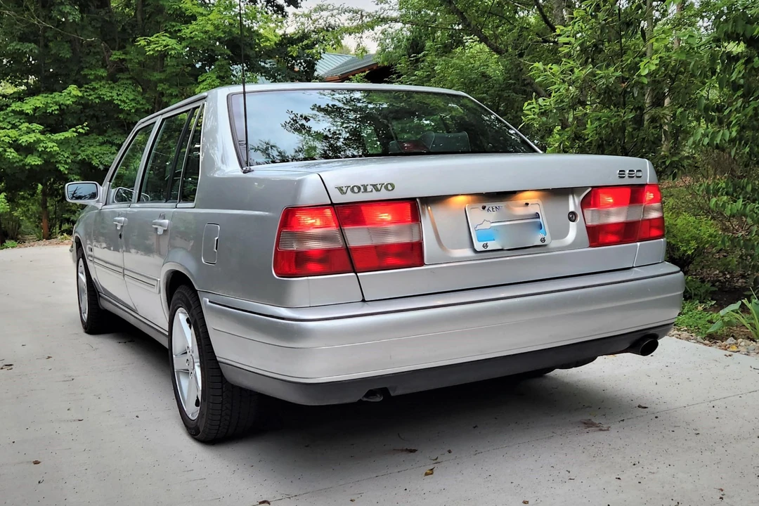 1997 Volvo S90 - Image 4 of 31