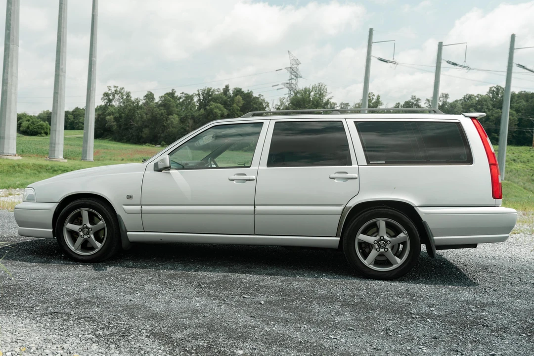 1997 Volvo V70 R 1st Gen - Image 3 of 31