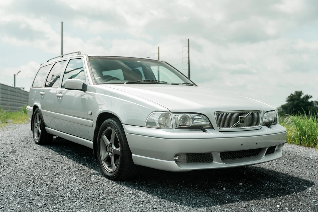 1997 Volvo V70 R 1st Gen - Image 10 of 31