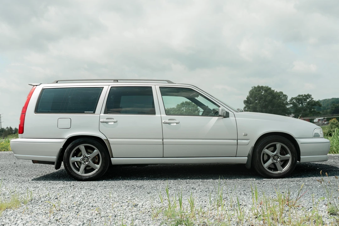 1997 Volvo V70 R 1st Gen - Image 9 of 31