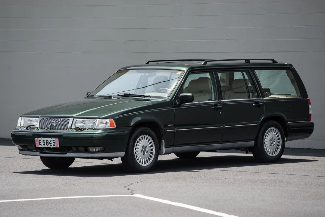 1997 Volvo V90 - Image 3 of 31