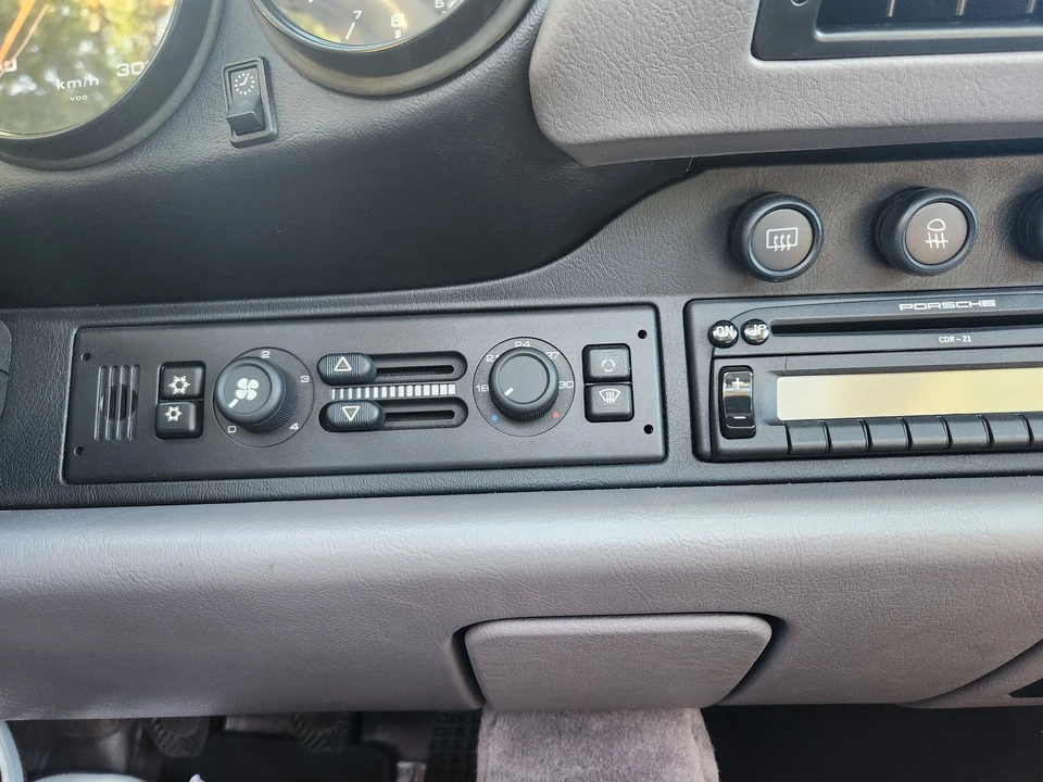 1997 Porsche 993 Carrera - Image 19 of 23