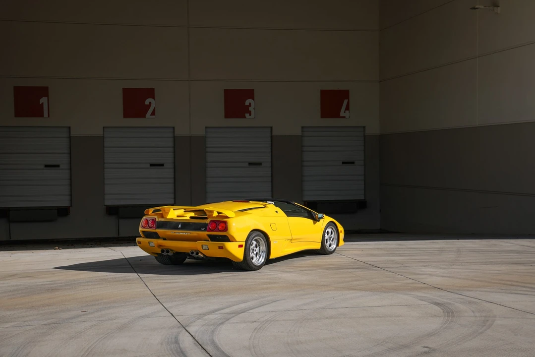 1997 Lamborghini Diablo VT - Image 22 of 31