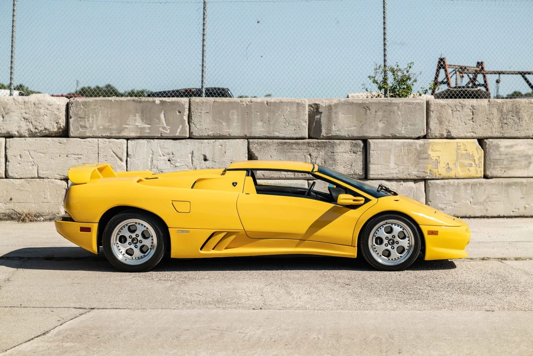 1997 Lamborghini Diablo VT - Image 17 of 31