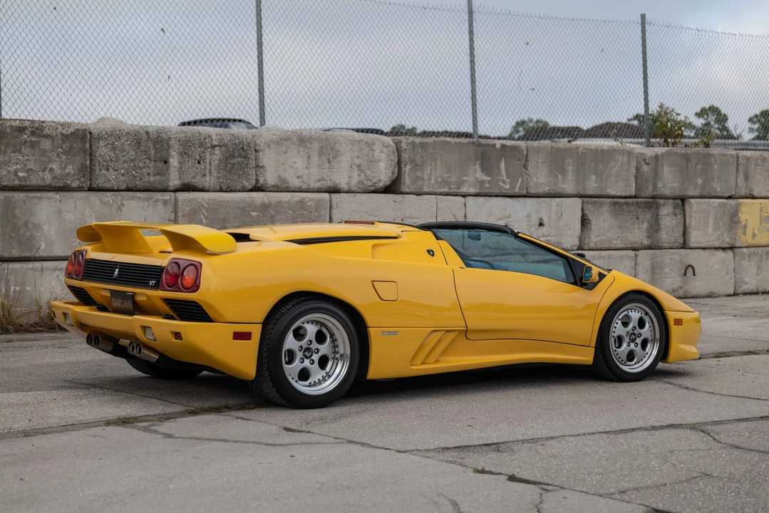 1997 Lamborghini Diablo VT - Image 12 of 31