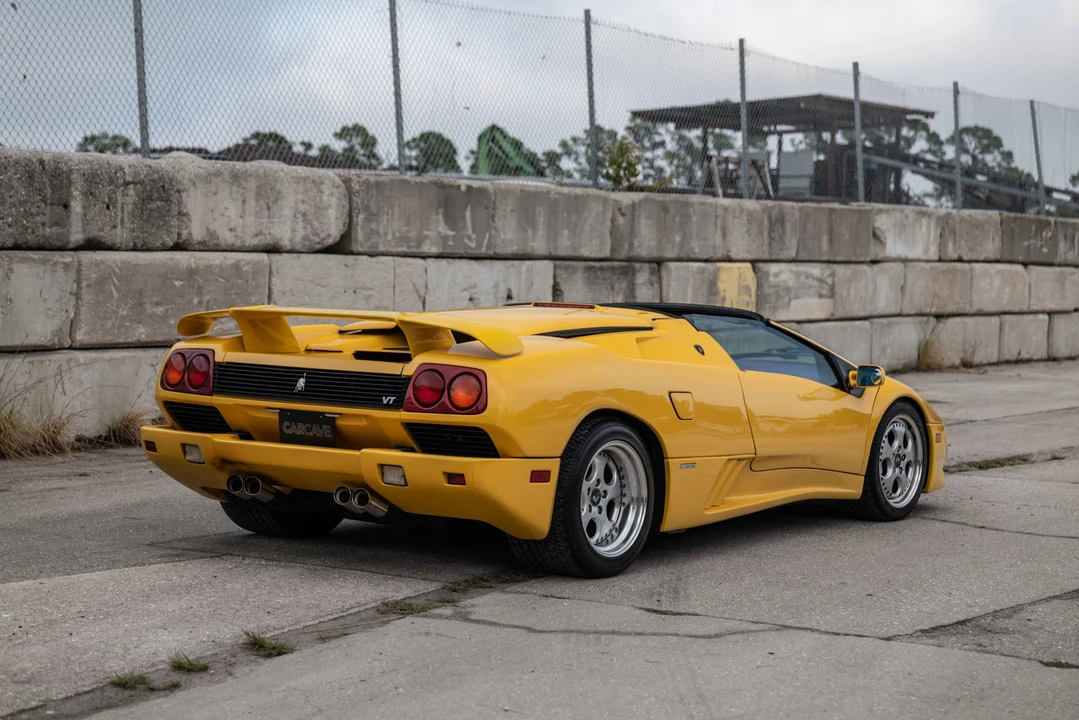 1997 Lamborghini Diablo VT - Image 11 of 31