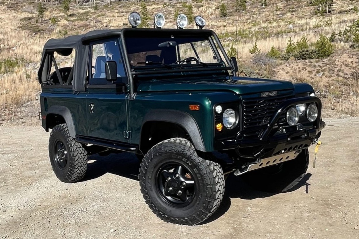 1997 Land Rover Defender 90 NAS