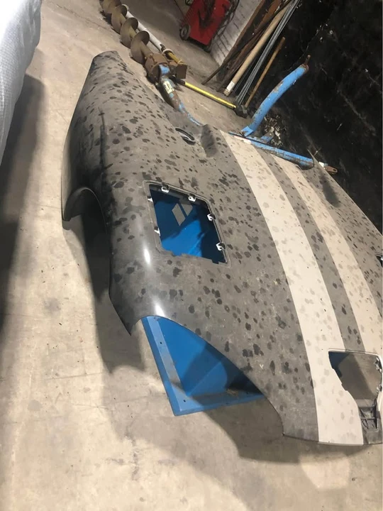1998 Parts & Memorabilia Bodywork - Image 2 of 3