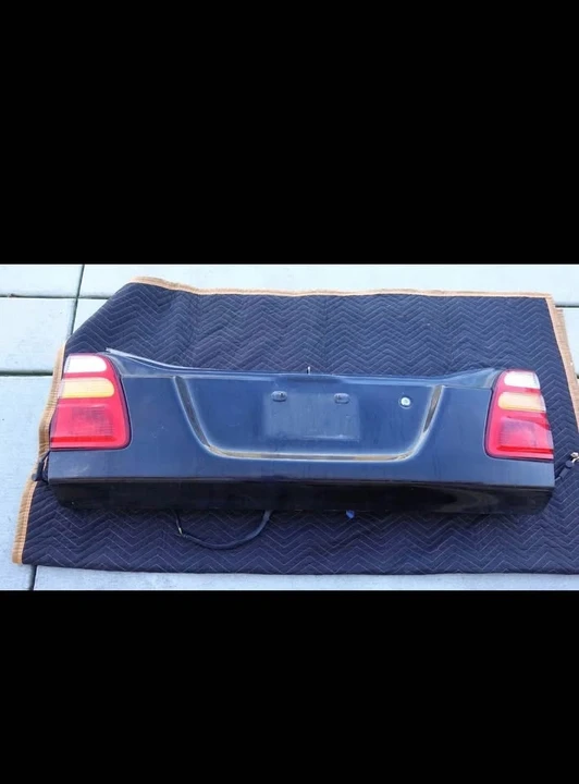1998 Parts & Memorabilia Bodywork - Image 9 of 10