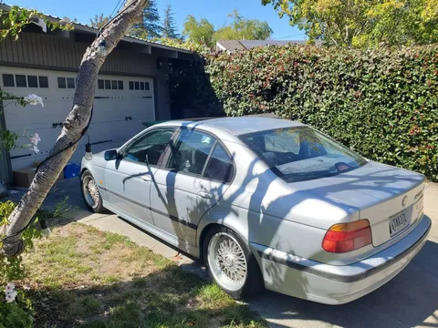 1998 BMW 528i