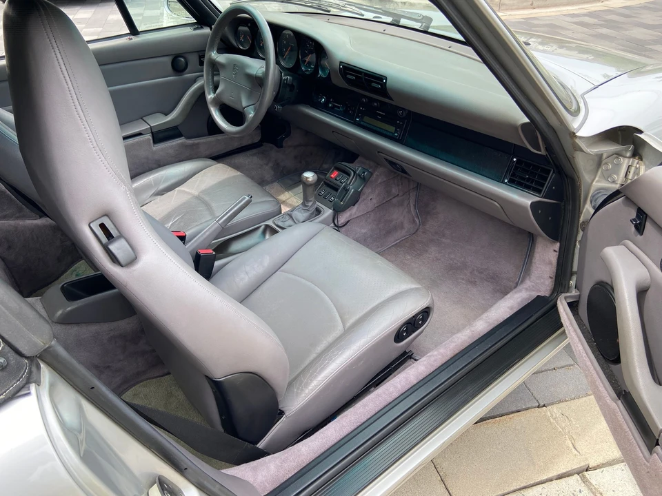 1998 Porsche 993 Carrera 4 - Image 16 of 31