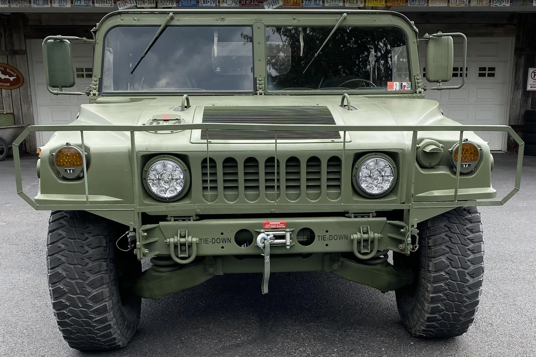 1998 AM General Hummer - Image 2 of 31