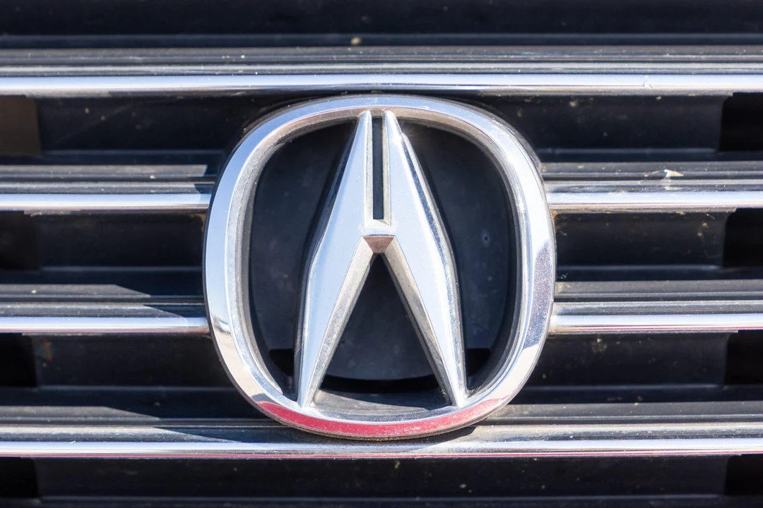 1998 Acura RL 1st Gen - Image 18 of 31